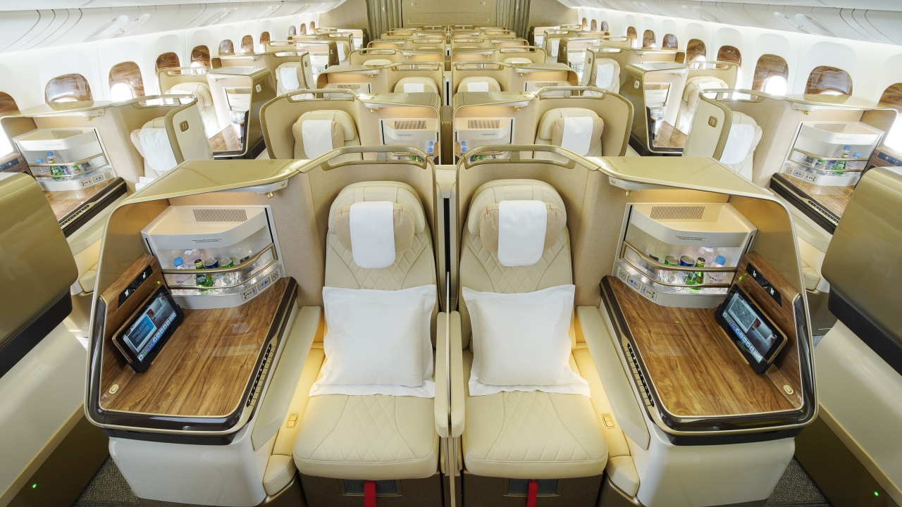 Passenger Experience: How Modern Aircraft Interiors Enhance In-Flight Comfort hero image